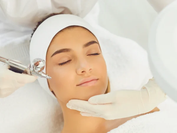 Masáž tváre a Kozmetické ošetrenia pleti: čistenie, Oxy-Beauty aj luxusné ošetrenie s alginátovou maskou