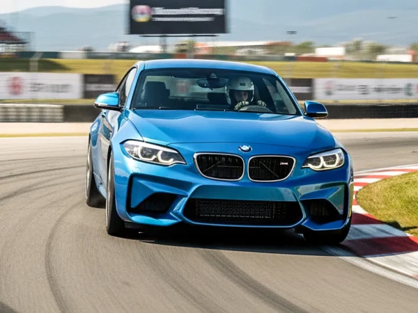 Adrenalínová jazda na okruhu Slovakia Ring alebo Automotodrom Brno vo Ford Mustang GT, Porsche Cayman S, BMW M2 či Toyota Celica GT-Four