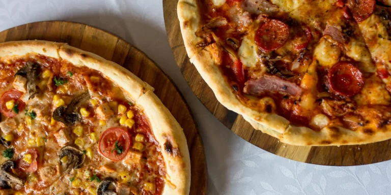 11 druhov pizze, osobný odber alebo donáška (v rámci KE v cene)