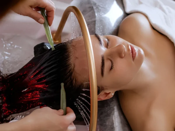 Tri druhy head spa: 45, 60 alebo 90 minútová relaxácia a regenerácia vlasov a vlasovej pokožky