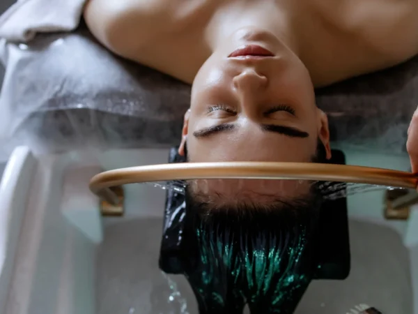Tri druhy head spa: 45, 60 alebo 90 minútová relaxácia a regenerácia vlasov a vlasovej pokožky