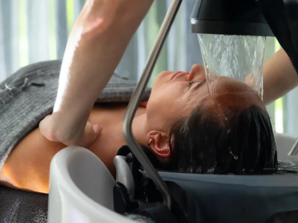 Head Spa Rituál: Japonské wellness ošetrenie pre zdravie vlasov