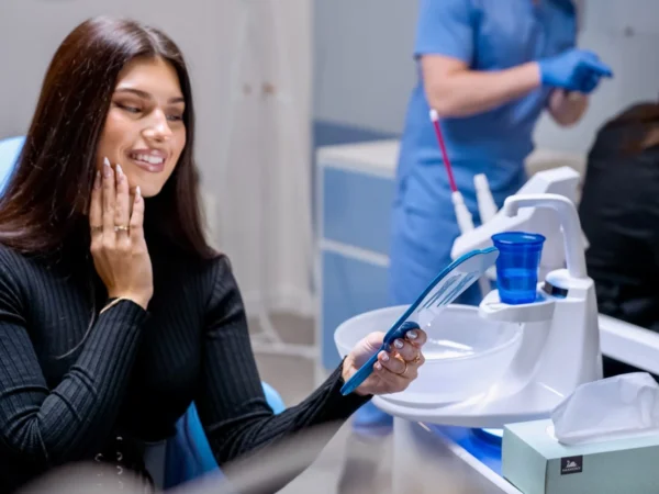 Dentálna hygiena alebo bielenie zubov technológiou Magic Light