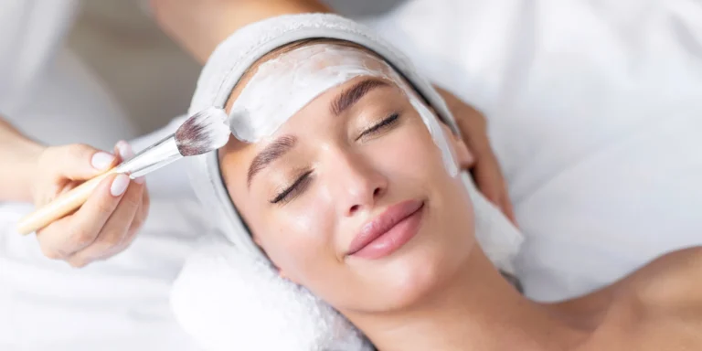 Kozmetické ošetrenia: Hydratačné, protizápalové, chemický peeling, microneedling a i.