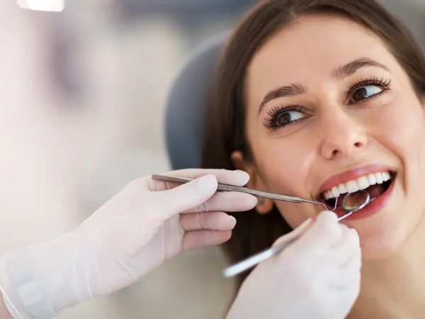 Komplexná dentálna hygiena pre váš krajší úsmev