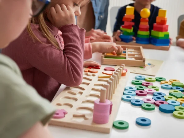 Montessori kurzy pre deti: Kreatívne dielničky, keramika, majstrovanie a iné