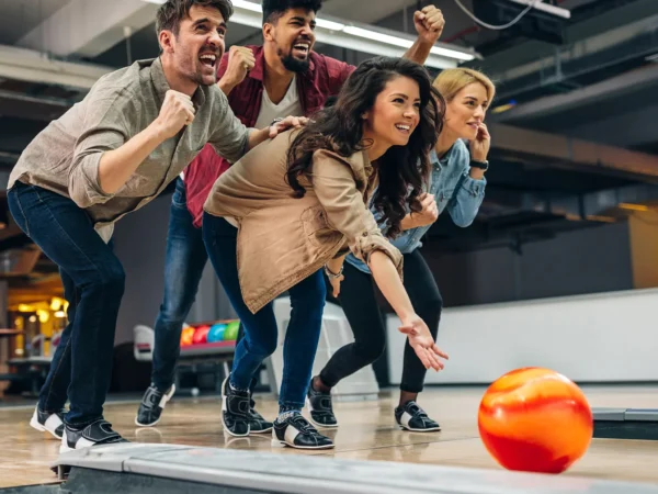Hodina bowlingu až pre 8 osôb na profesionálnych dráhach