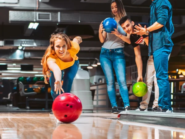 Zahraj si bowling v nákupnom centre Mirage s rodinou či kamošmi