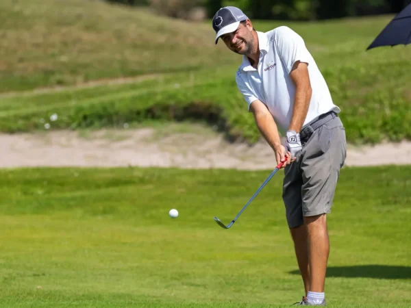 Intenzívny golfový kurz v Apex golf club v Báči pod vedením Lukáša Pullmana