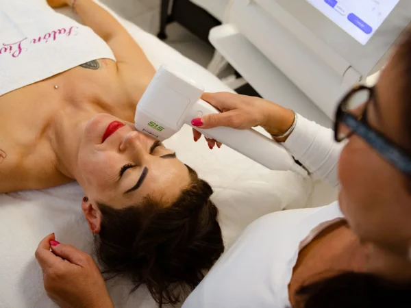 Hifutherapy – nechirurgický lifting tváre či tela s novým a mimoriadne účinným prístrojom HI-8D