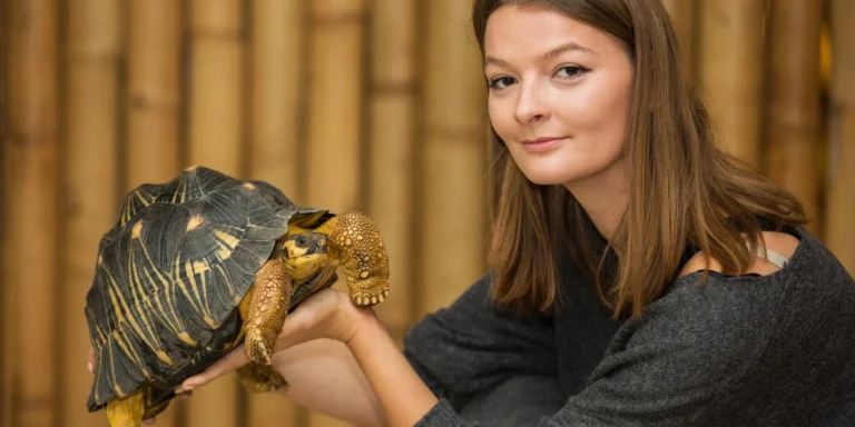 VIP prehliadka suchozemských korytnačiek v KROKODÝLÍ ZOO v Prahe pre 1 či 2 osoby