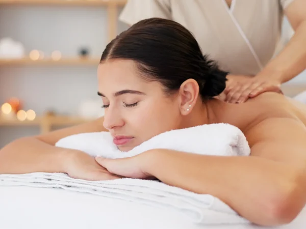 Terapeutická masáž chrbta a krčnej chrbtice