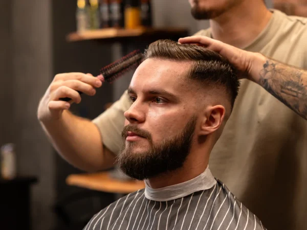 Sidepart Barbershop: Pánsky strih aj s úpravou brady