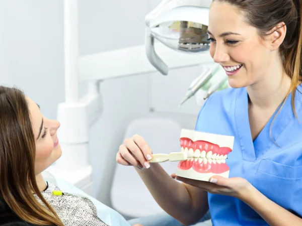 Dentálna hygiena s pieskovaním a bielením zubov v Gekam-dental