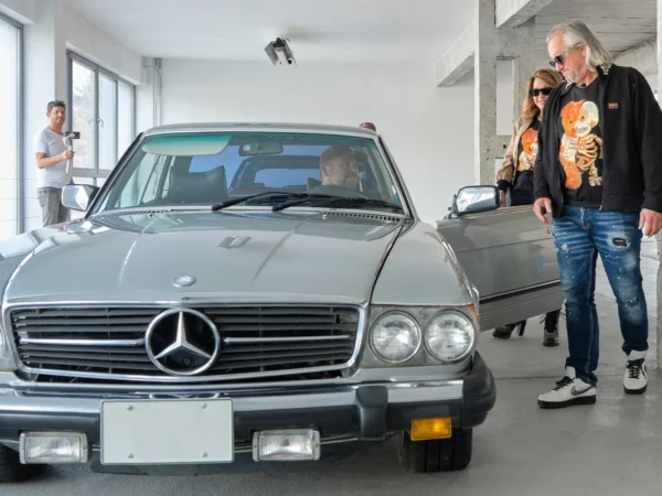 DOUBLE RED CARS MUSEUM: Vstupy do najväčšieho múzea áut v strednej Európe