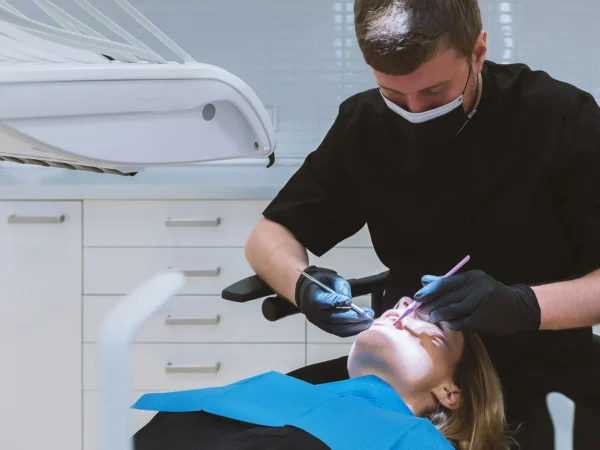 Dentálna hygiena i bielenie zubov v BL:K DENTAL CLINIC