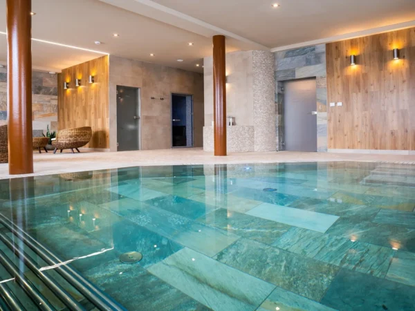 Vstupy do wellness centra pre dvoch aj s večerou či masážou v Hoteli Demänová****