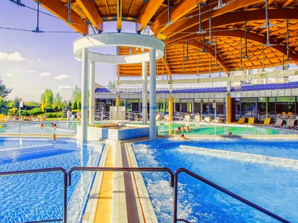 Pobyt v 4* hoteli so vstupom do kúpeľov Bükfürdő a zábavného centra FunCity