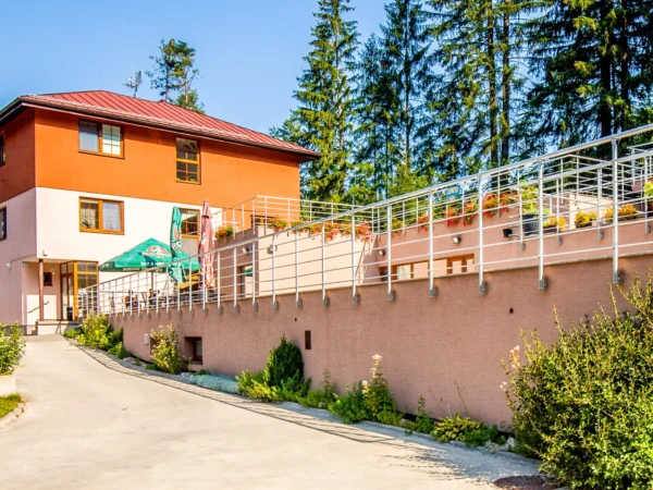 Relax s privátnym wellness, stravou a bowlingom v Penzióne Kunerád pri Rajeckých Tepliciach