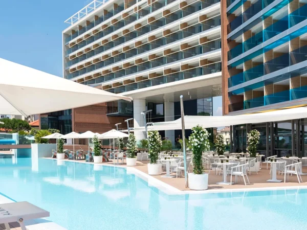 Lido di Jesolo: 5* hotel s vlastnou plážou a 70 m bazénom, wellness, raňajky aj lekcie jogy