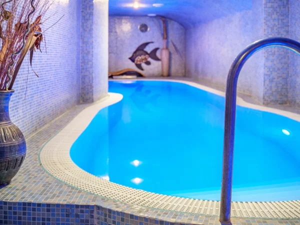 Oddych v privátnom wellness s bazénom pre dvoch v Hoteli Capital****