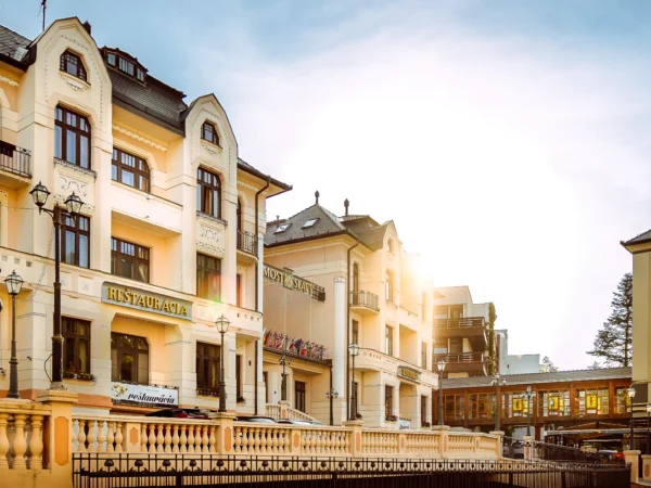 Dovolenkujte ako filmová hviezda: ikonický hotel v Trenčianskych Tepliciach s procedúrami aj wellness