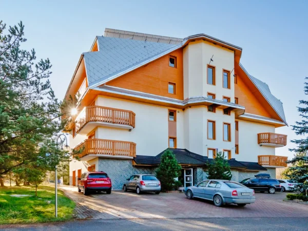 Pobyt v penzióne v Zuberci s exteriérovým mini wellness a raňajkami: v okolí hory i termálne pramene