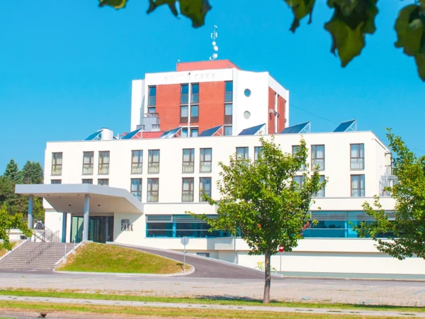 Dovolenka v Chorvátsku: 3* hotel v Čakovci, vrátane raňajok a celodenného vstupu do mestských bazénov
