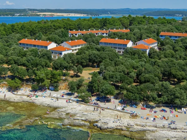 Rodinná pohoda na Jadrane: apartmány s balkónom kúsok od pláže, športové vyžitie