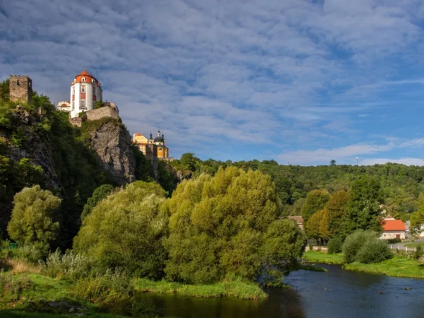 Hotel vo Vranove nad Dyjí: originálny dizajn, reštaurácia a zámok na dosah