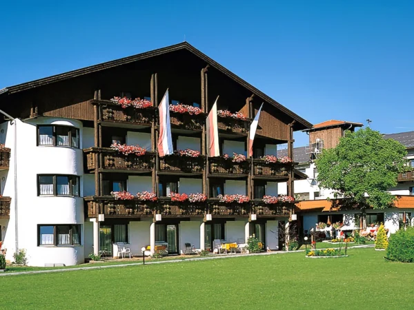 Dovolenka v Rakúsku: hotel 7 km od Innsbrucku, polpenzia a wellness, možnosť skipasu