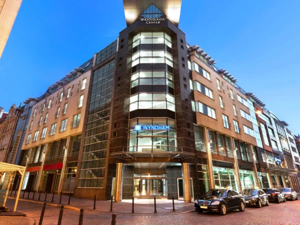 Moderný hotel v srdci Starého Mesta vo Vroclave: pobyt s raňajkami a welcome drinkom