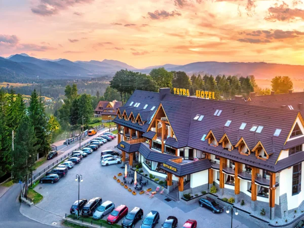 Najvyššie položený rodinný hotel na poľskej strane Tatier s krásnymi panoramatickými výhľadmi: raňajky či polpenzia, wellness