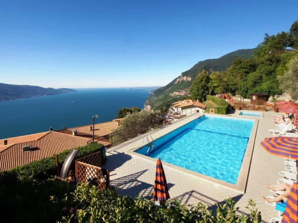 Dovolenka pri Lago di Garda: hotel v Tignale, polpenzia, wellness a degustácia vín vo vinárstve