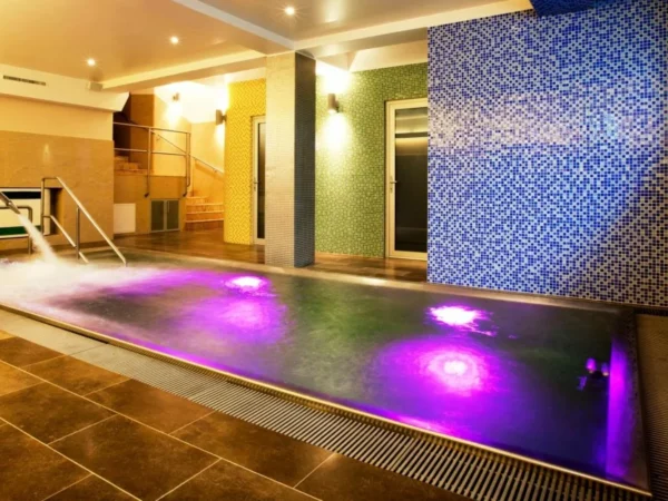 Oddych v Prahe pre dvoch: hotel s raňajkami a privátnym wellness, 2 km od O2 arény