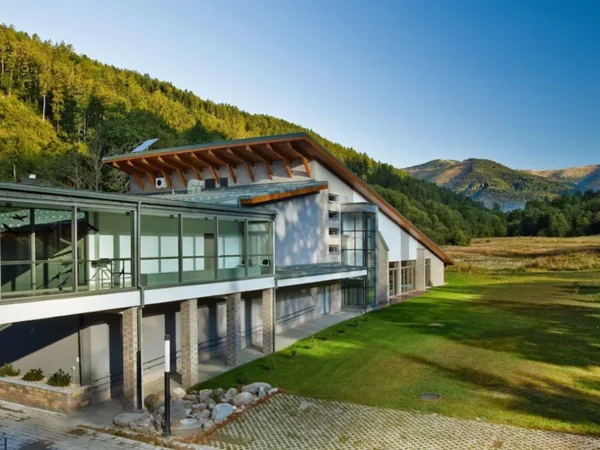Top Hotel s neobmedzeným vodným a saunovým svetom v nádhernej doline Nízkych Tatier pod Chopkom