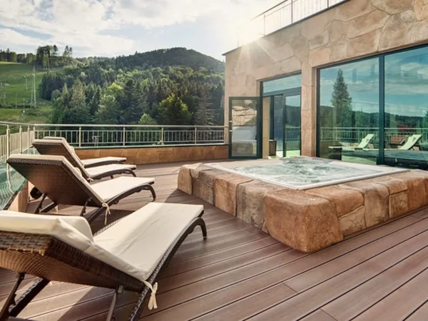 Relax v srdci Krynice-Zdrój: 4* hotel s neobmedzeným wellness, stravou i detskou herňou