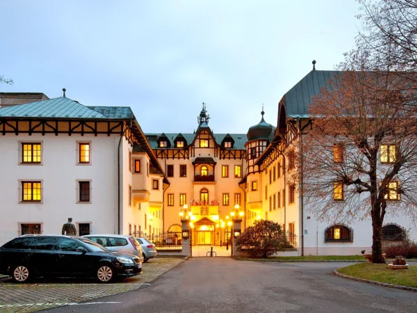 Pobyt v luxusnom rezorte v Mariánskych Lázňach: jedlo, wellness a až 16 procedúr