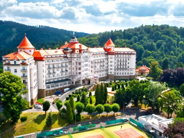 5* hotel Imperial v Karlových Varoch: luxusná polpenzia, wellness aj 3 kúpeľné procedúry