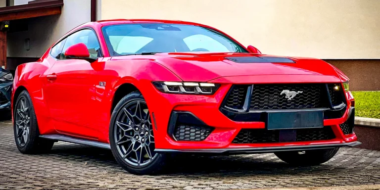 Zážitková jazda na najnovšom Ford Mustang GT: adrenalín pre vodičov aj spolujazdcov