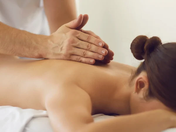 Telové masáže: relaxačná, indická antistresová alebo masáž štyrmi rukami