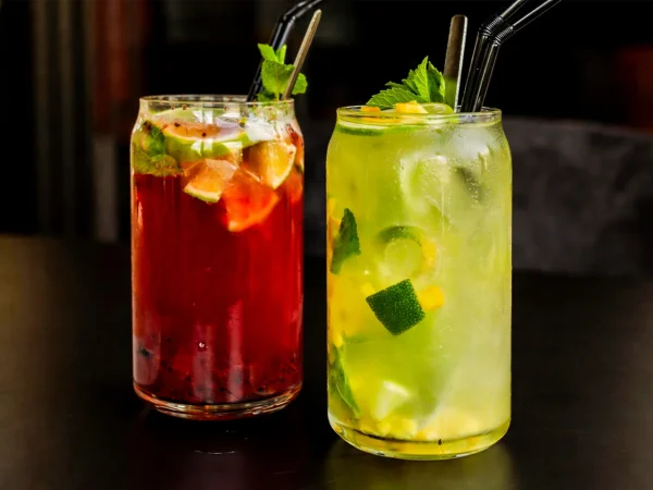 Chutné alko špeciály: XXL drinky, párty loďka pre partiu alebo drink na mieru podľa chuti
