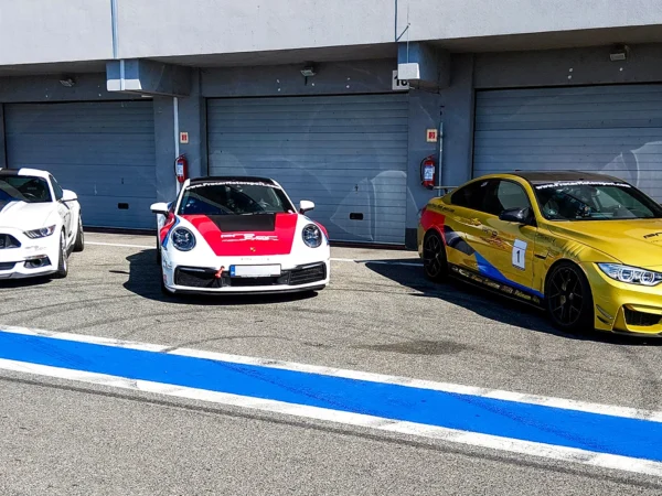 Adrenalínová jazda na Slovakia Ringu: 3 alebo 5 kôl v športových autách