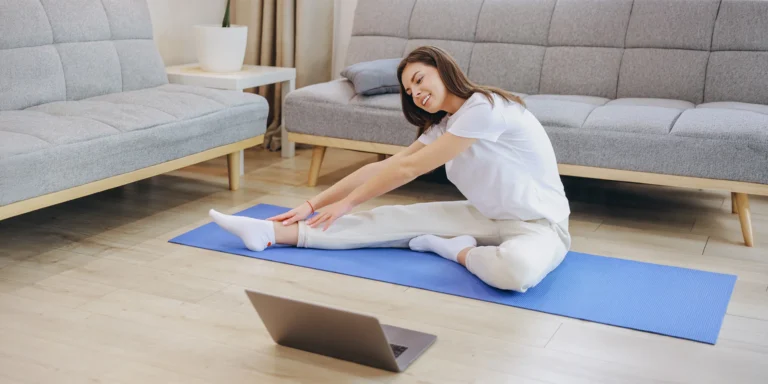 Online Pilates pre ženy pred a počas menopauzy