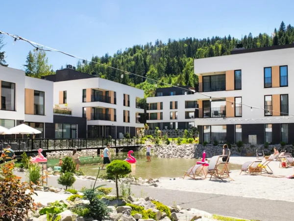 Moderný rezort v poľských Beskydách: apartmán s kuchynkou, strava a neobmedzený wellness