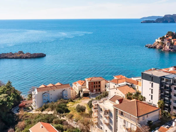 Apartmány v Čiernej Hore, letovisko Sveti Stefan: 200 metrov od pláže