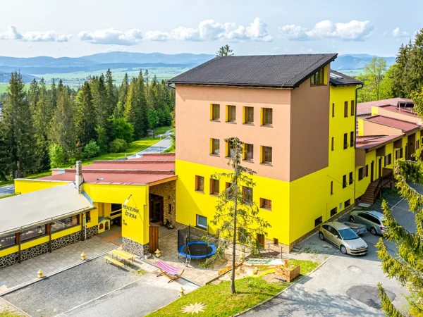 Zrekonštruovaný penzión v Tatranskej Štrbe s privátnym wellness aj vstupom do Aquacity Poprad