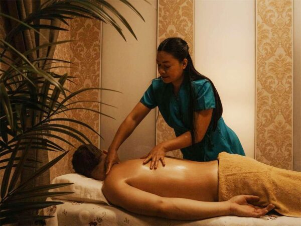 Thajská alebo aromatická olejová masáž v Thai La Flora