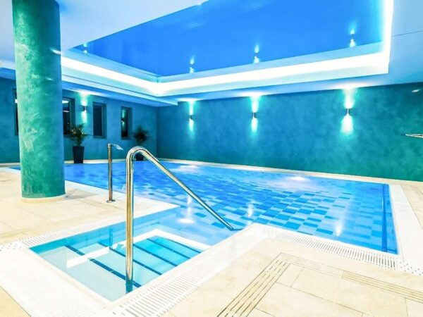 EXTRA ZĽAVY: Wellness pobyt v Hoteli Panorama**** v centre Trenčianskych Teplíc s polpenziou a procedúrami
