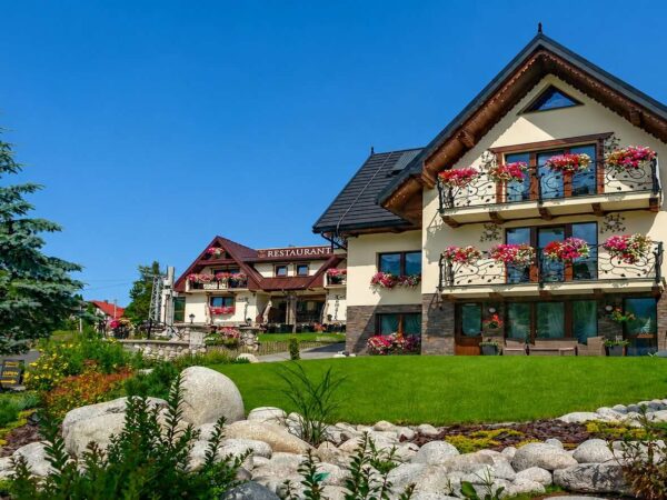 EXTRA ZĽAVY: Wellness Resort Kamzík*** v Ždiari s raňajkami a neobmedzeným wellness v srdci Belianskych Tatier